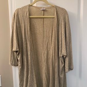 Beige LulaRoe Lindsay